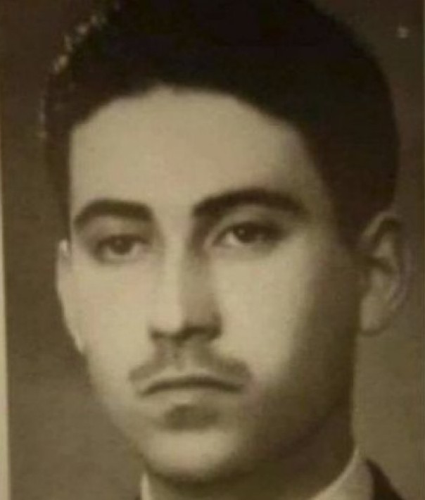 Θανάσης Βέγγος, δεκαετία του 1940, όταν είχε ακόμη όλα τα μαλλιά του.