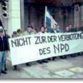 2000-xx-xx - Αθήνα Γερμανική Πρεσβεία - Η Χρυσή Αυγή διαδηλώνει ενάντια στην απαγόρευση του NPD-02 - demonstration_in_griechenland_-_gegen_ein_verbot_der_npd-a