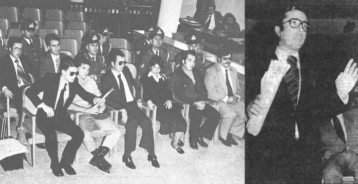 Αριστερά: Ο Κωνσταντίνος Πλεύρης (πίσω αριστερά), ο Αριστοτέλης Καλέντζης (μπροστά αριστερά) και οι υπόλοιποι κατηγορούμενοι στο δικαστήριο για την υπόθεση με τα εκρηκτικά και τις βόμβες, 05/10/1977. Δεξιά: Ο Κωνσταντίνος Πλεύρης ενώ αγορεύει και αρνείται τις κατηγορίες.