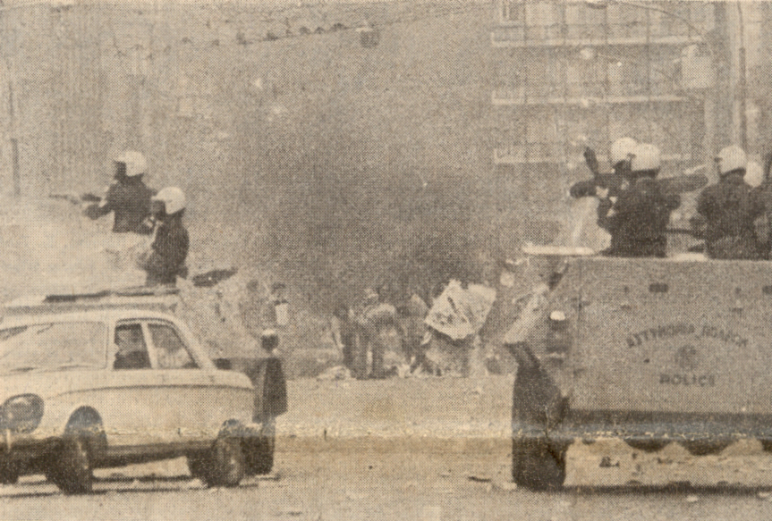 Φωτογραφικό αφιέρωμα από τα 25 χρόνια διαδηλώσεων και συγκρούσεων με τα ΜΑΤ