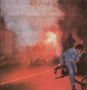1985-03-20 - Νομική Φοιτητικές εκλογές Εισβολή ΜΑΤ καταδιώκοντας αναρχικούς που έκαιγαν αφίσες στη Σόλωνος-07 - FOTOBOLIDA