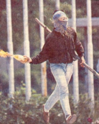 1986-04-ΑΠΡ - Φοιτητικές εκλογές - Θεσσαλονίκη-01 - Μολότοφ - molotov