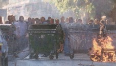 1998-06-ΙΟΥΝ - Διαδηλώσεις καθηγητών για ΑΣΕΠ-31 - Εξεταστικό κέντρο ΑΣΕΠ - 11-6 exetastika2