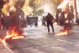 1998-06-ΙΟΥΝ - Διαδηλώσεις καθηγητών για ΑΣΕΠ-44 - Εξεταστικό κέντρο ΑΣΕΠ - exetastika15
